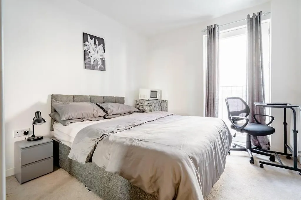 ホームステイ Charming Room In The Heart Of ロンドン